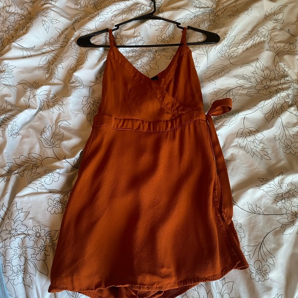 Forever 21 romper with tie on side - Picture 3 of 3